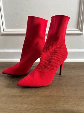 Crown Vintage Red Pointed Sock Ankle Boots